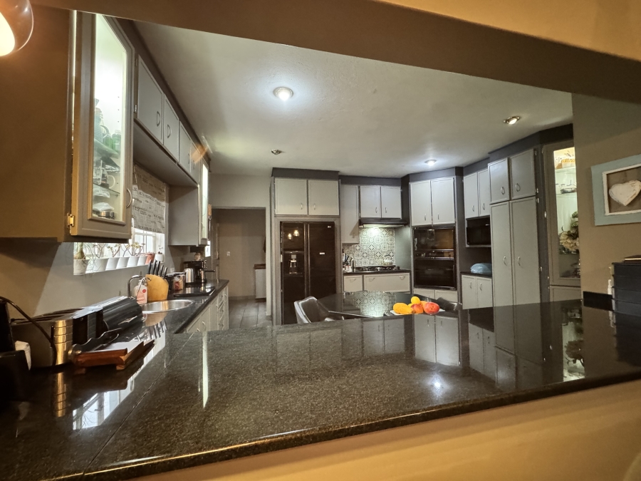 4 Bedroom Property for Sale in Wilkoppies North West